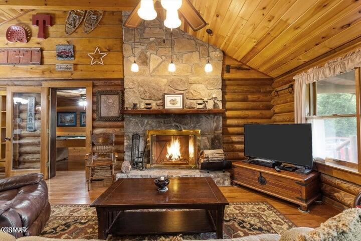 3114 Hatcher Top Road Sevierville, TN 37862 - Photo 10 of 46 Gallery Image 10
