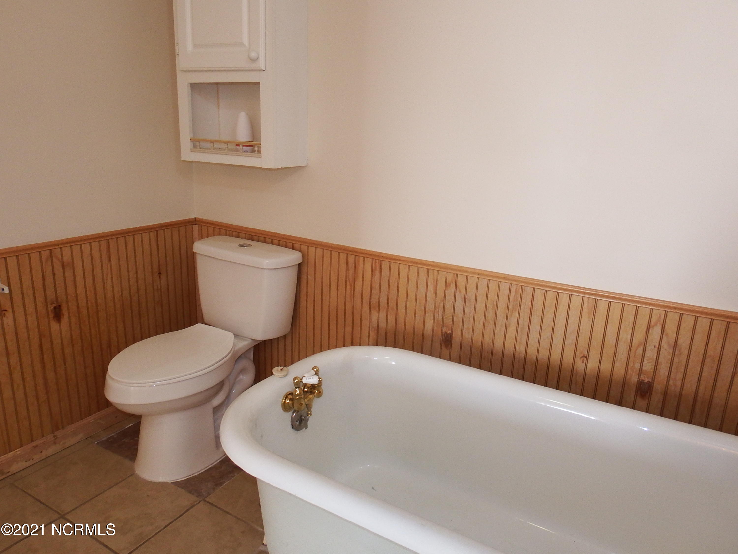 103 Moores Landing Road Hampstead, NC 28443 - Photo 20 of 41 New Toilet