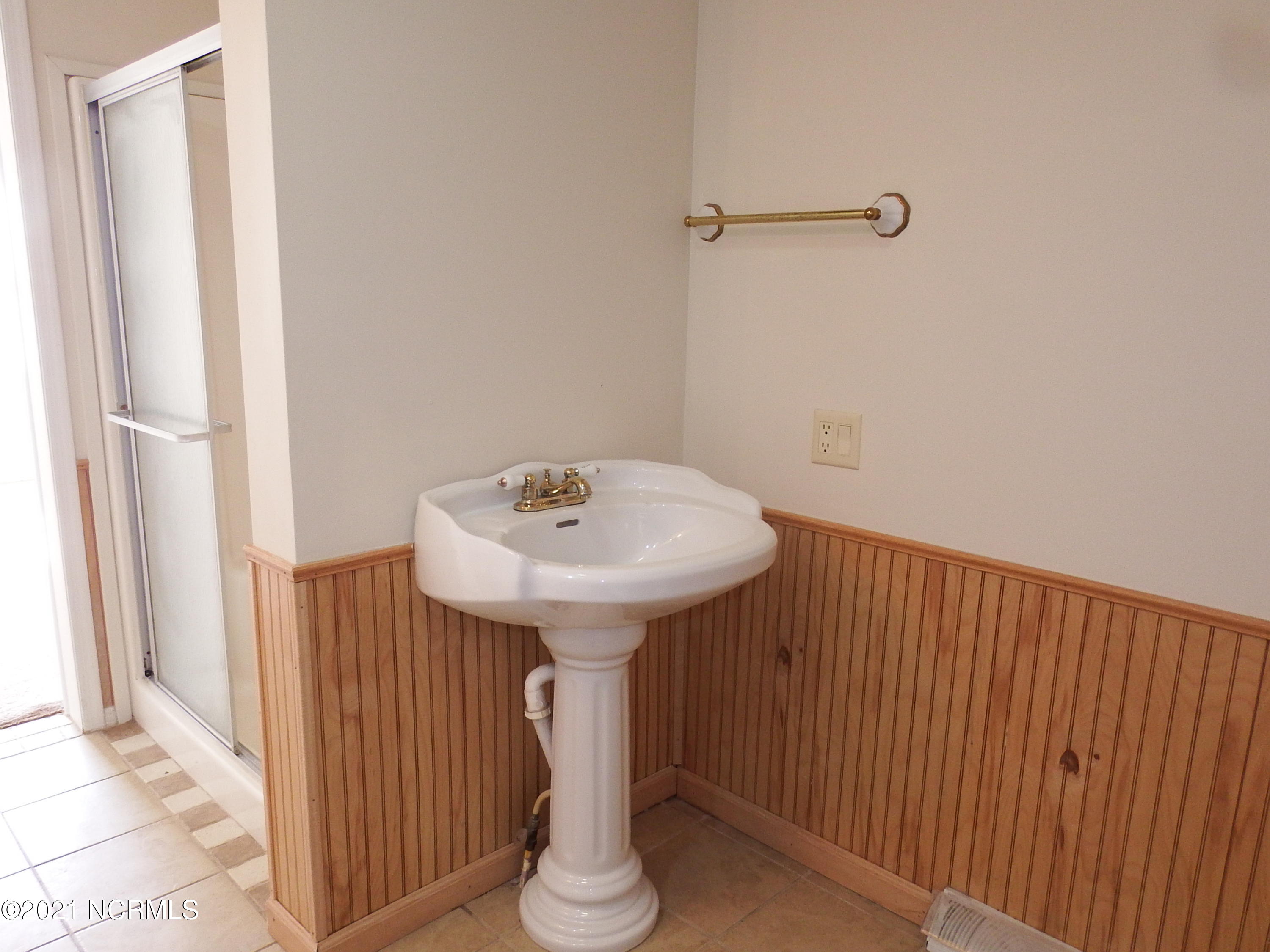 103 Moores Landing Road Hampstead, NC 28443 - Photo 21 of 41 New sink