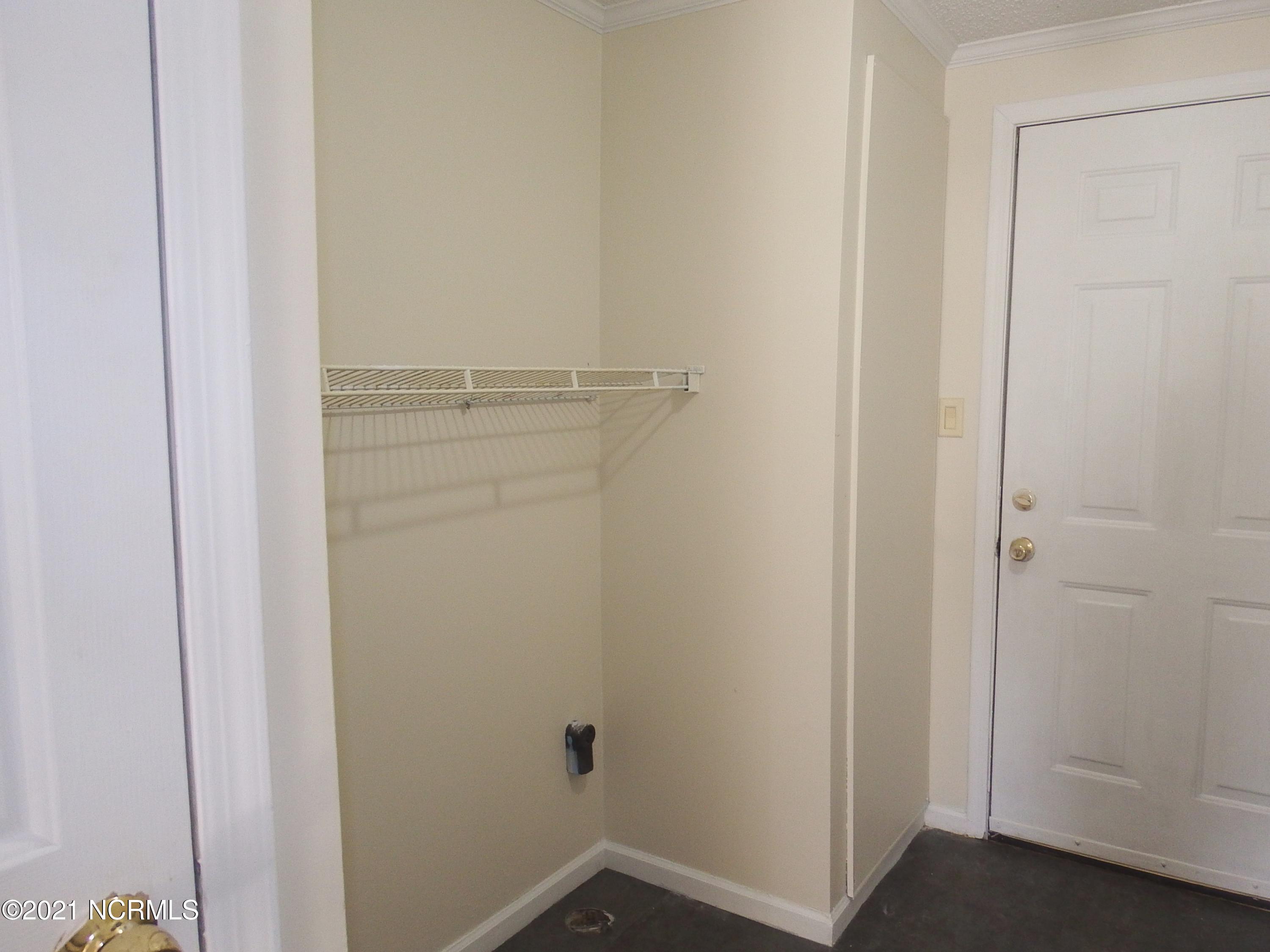 103 Moores Landing Road Hampstead, NC 28443 - Photo 29 of 41 Laundry
