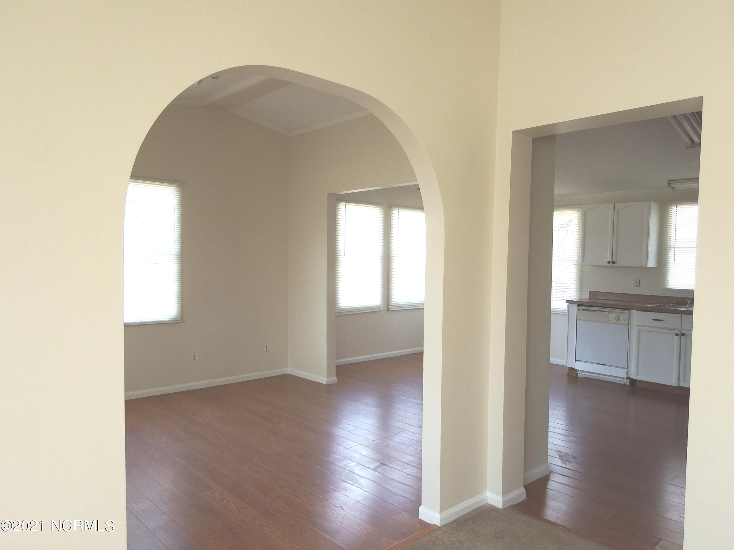 103 Moores Landing Road Hampstead, NC 28443 - Photo 6 of 41 Arch