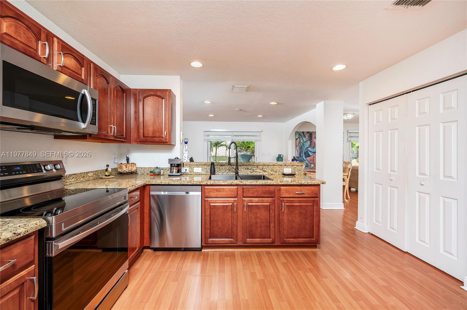 13391 Southwest 42nd Street Miramar, FL 33027 - Photo 11 of 31