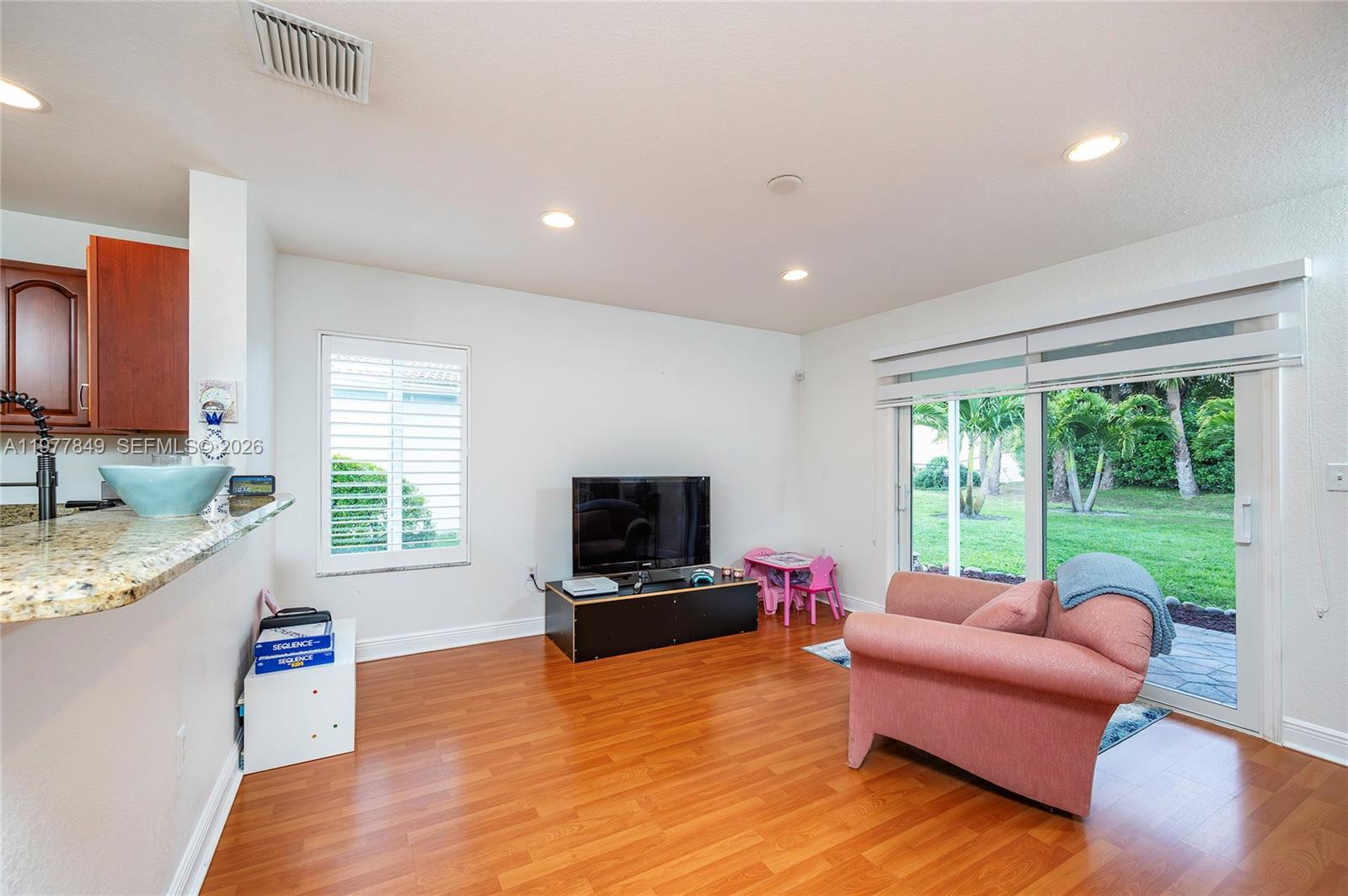 13391 Southwest 42nd Street Miramar, FL 33027 - Photo 8 of 31