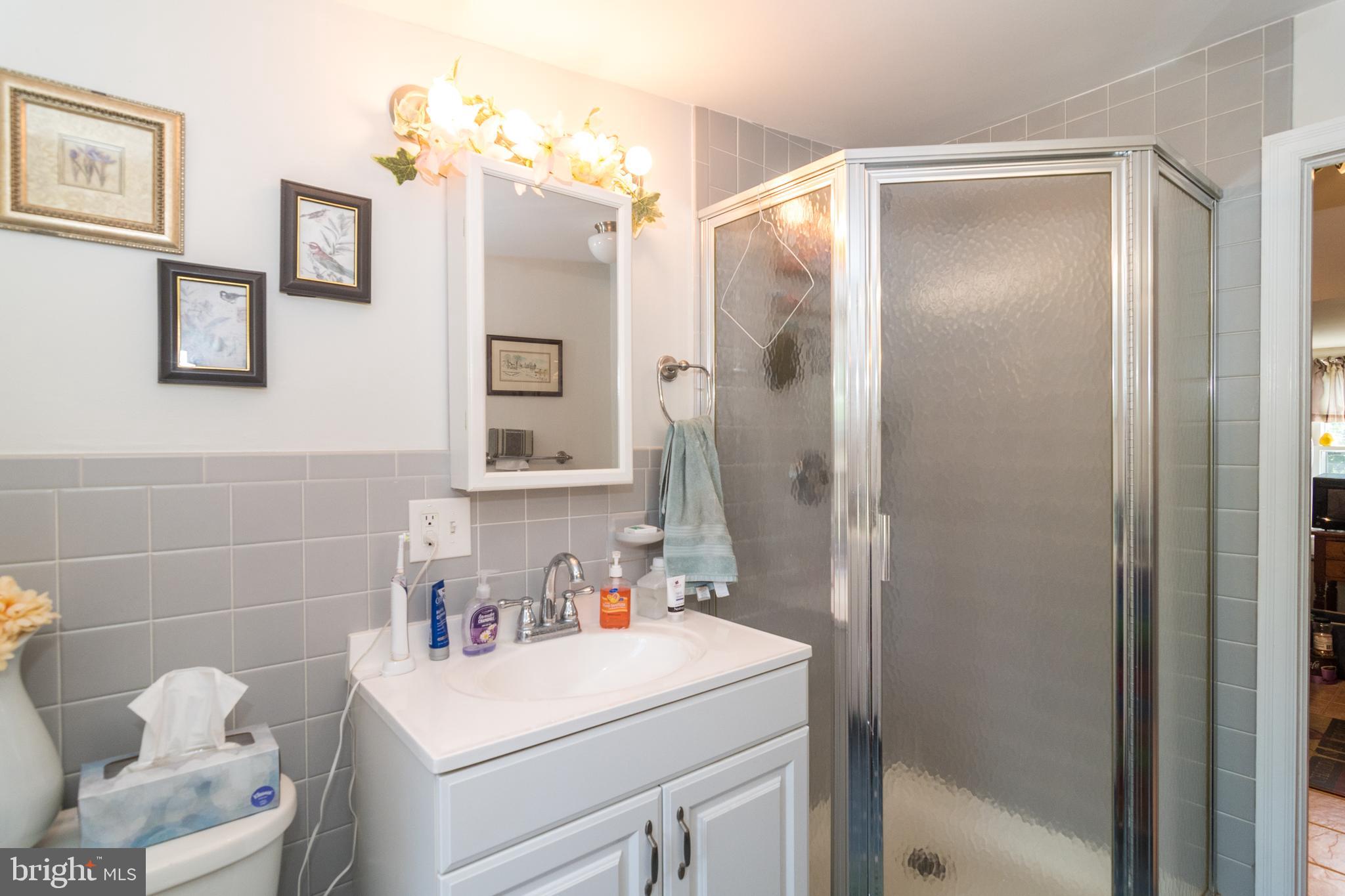 2618 North Sugan Road New Hope, PA 18938 - Photo 30 of 38 Upper Level Full Bathroom