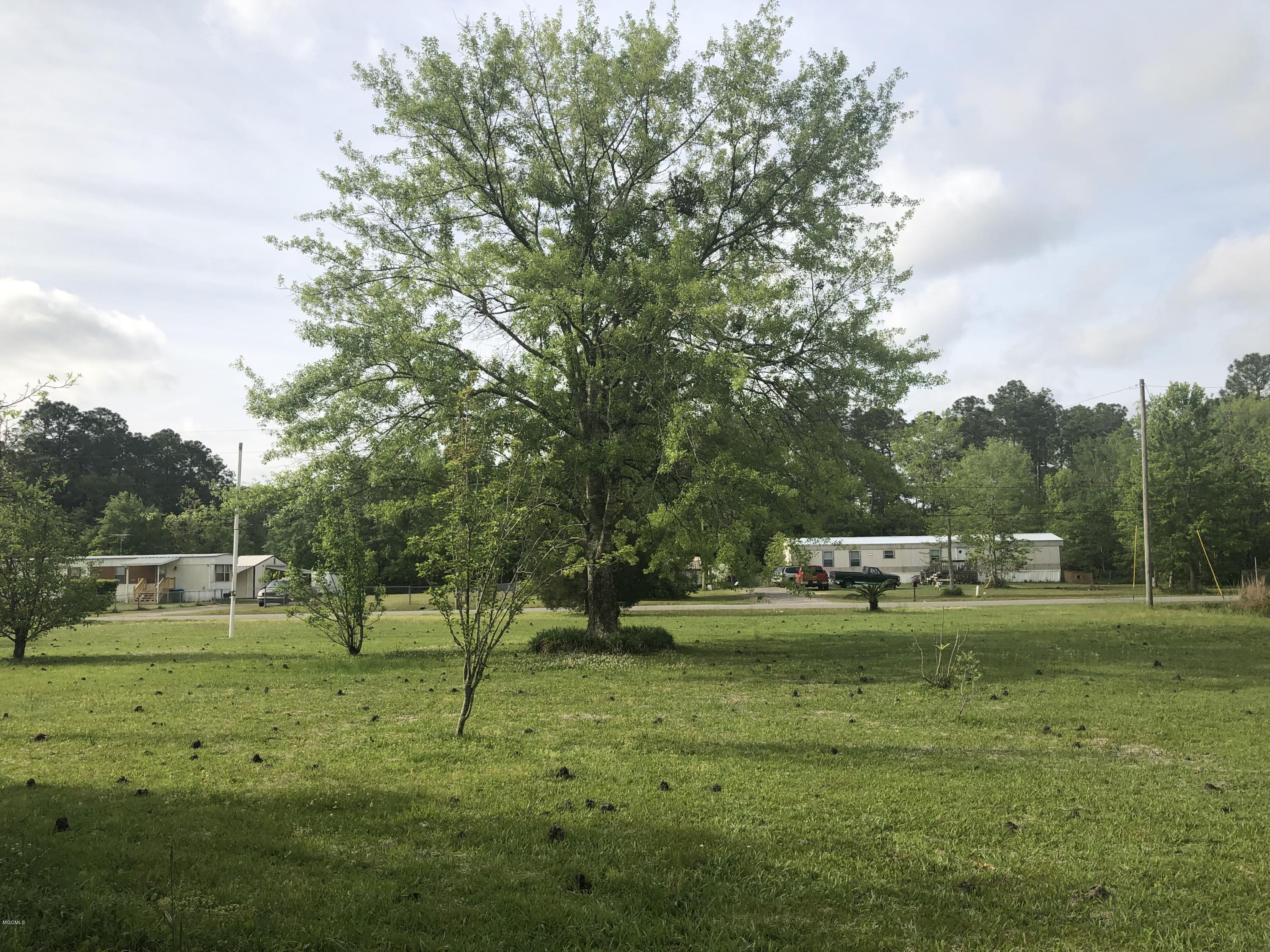 1612 Laurelglen Road Gautier, MS 39553 - Photo 3 of 16 IMG_0926