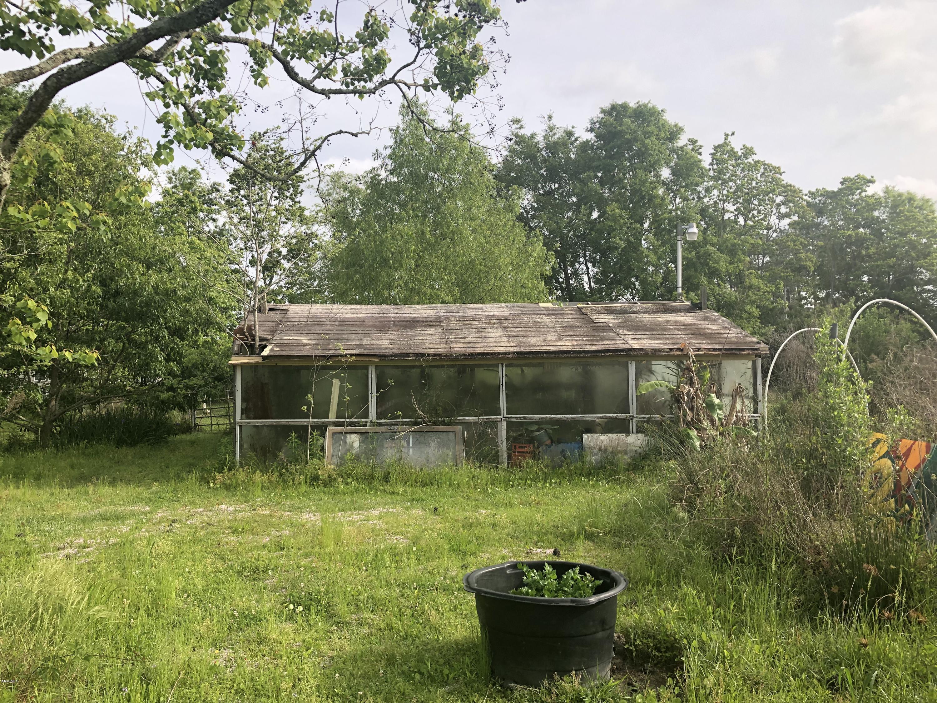 1612 Laurelglen Road Gautier, MS 39553 - Photo 4 of 16 IMG_0923
