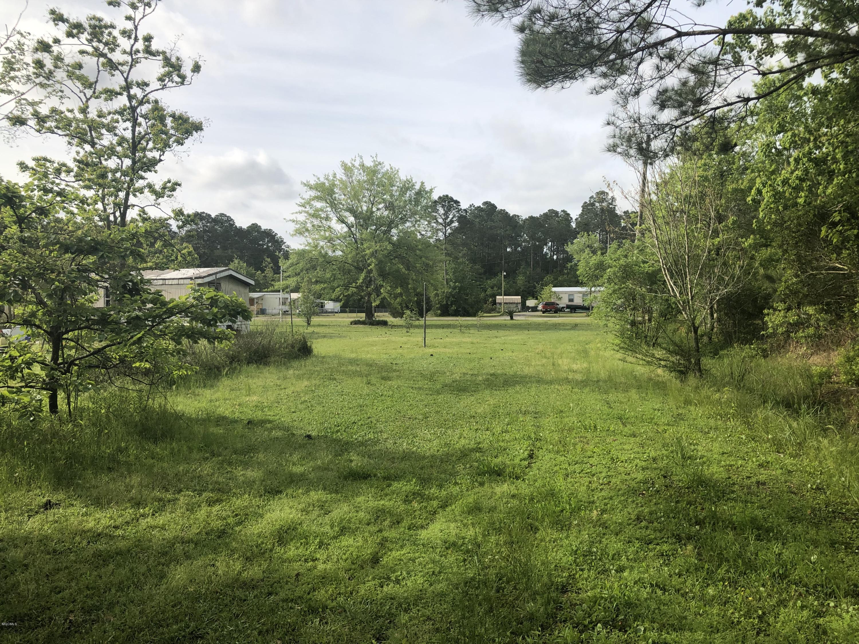 1612 Laurelglen Road Gautier, MS 39553 - Photo 9 of 16 IMG_0918