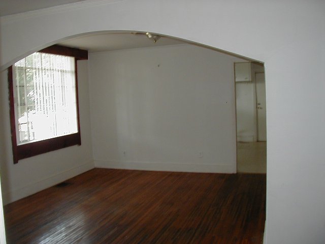 18 Collinson Road Greenville, SC 29605 - Photo 4 of 11 Gallery Image 4