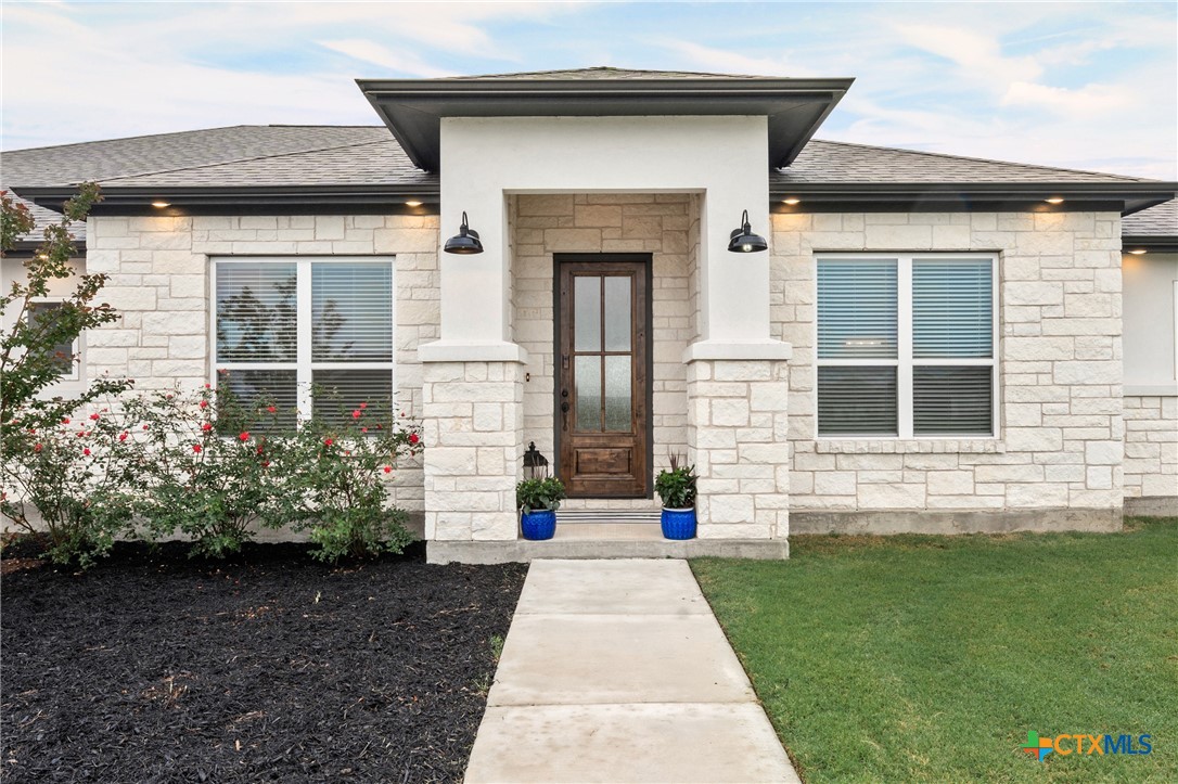 979 Inka Road Salado, TX 76571 - Photo 2 of 47 Front Door