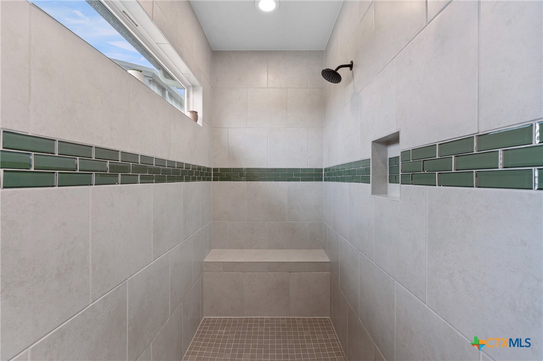 979 Inka Road Salado, TX 76571 - Photo 25 of 47 Primary Shower: Two Shower Heads
