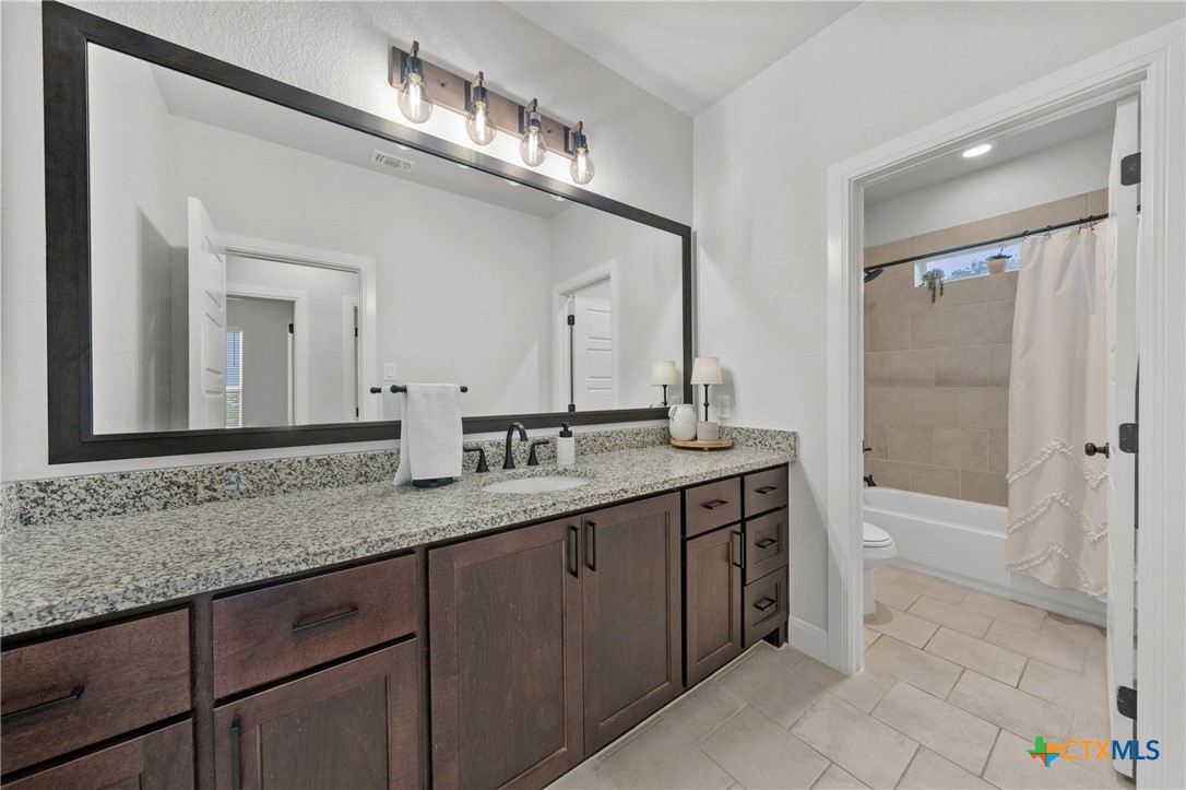 979 Inka Road Salado, TX 76571 - Photo 30 of 47 Full Bathroom 2