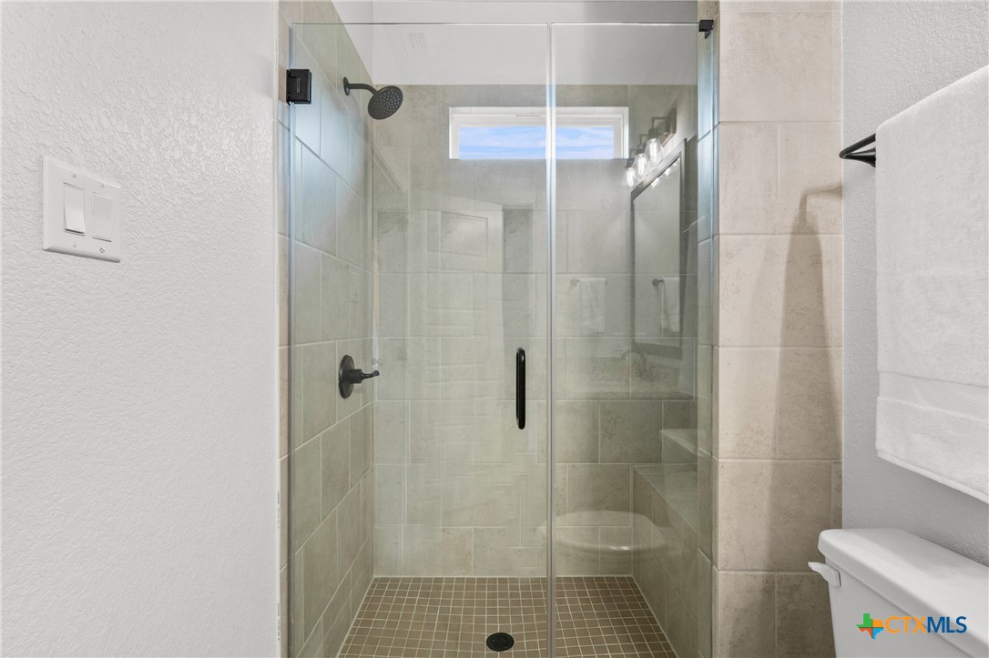 979 Inka Road Salado, TX 76571 - Photo 35 of 47 Bedroom 3 on-suite Bathroom