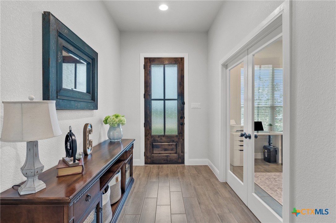 979 Inka Road Salado, TX 76571 - Photo 5 of 47 Entry Way