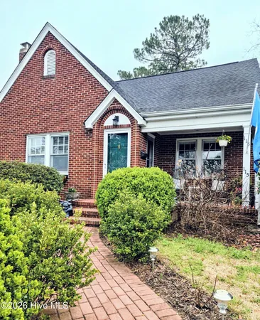 $430,000 | 115 North Academy Street, Washington, NC 27889