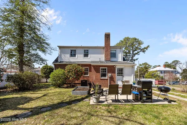 $430,000 | 115 North Academy Street, Washington, NC 27889