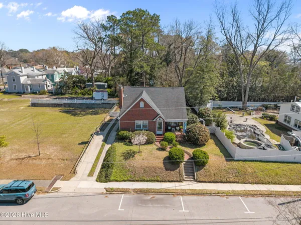 $430,000 | 115 North Academy Street, Washington, NC 27889