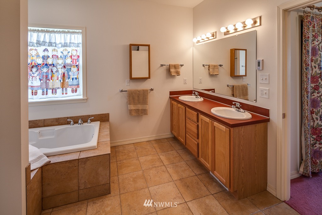 5431 Aldrich Road Bellingham, WA 98226 - Photo 11 of 20