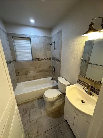 $1,650 | 2322 Meadow Lane, Mesquite, TX 75150