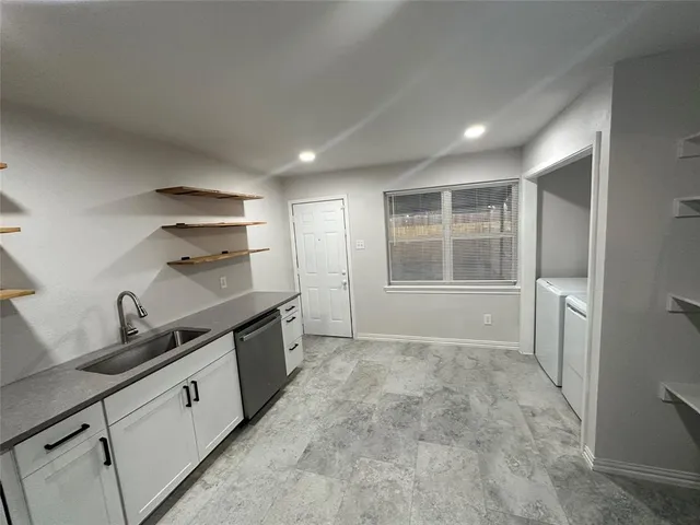 $1,650 | 2322 Meadow Lane, Mesquite, TX 75150