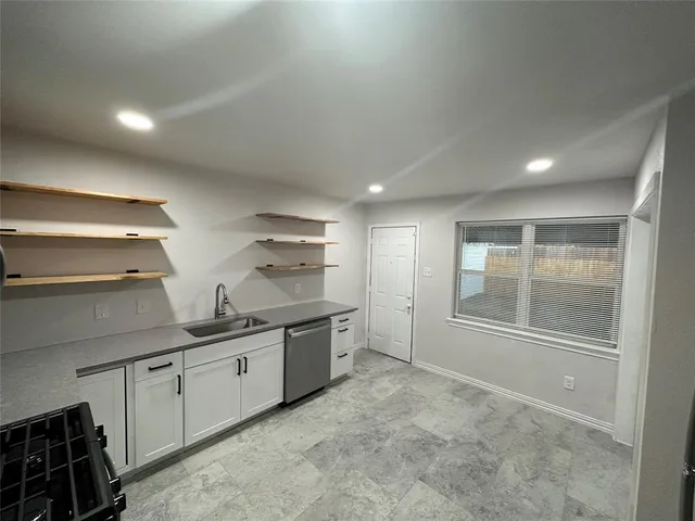 $1,650 | 2322 Meadow Lane, Mesquite, TX 75150