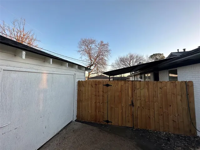 $1,650 | 2322 Meadow Lane, Mesquite, TX 75150