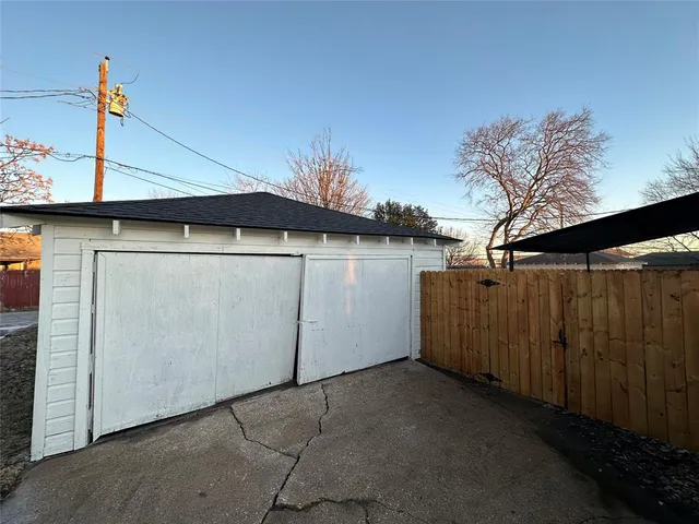 $1,650 | 2322 Meadow Lane, Mesquite, TX 75150