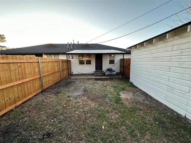 $1,650 | 2322 Meadow Lane, Mesquite, TX 75150