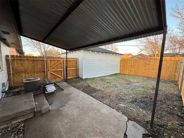 $1,650 | 2322 Meadow Lane, Mesquite, TX 75150