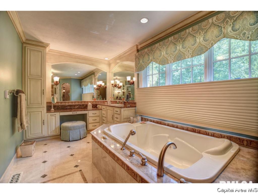 2027 South Illini Road Springfield, IL 62704 - Photo 20 of 36