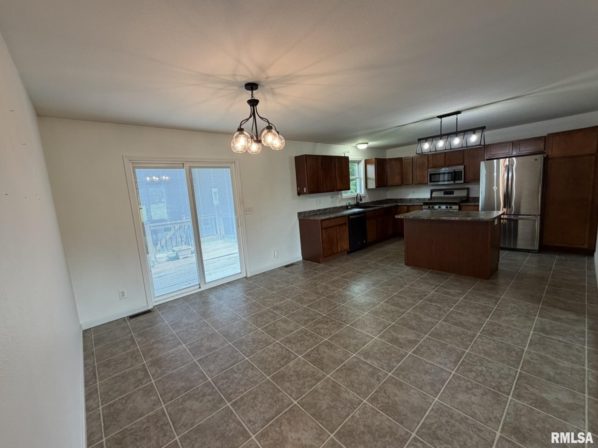324 Casey Road Farmington, IL 61531 - Photo 34 of 68