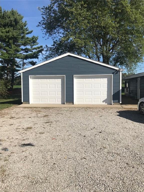 4068 East Blue Ridge Road Shelbyville, IN 46176 - Photo 11 of 14