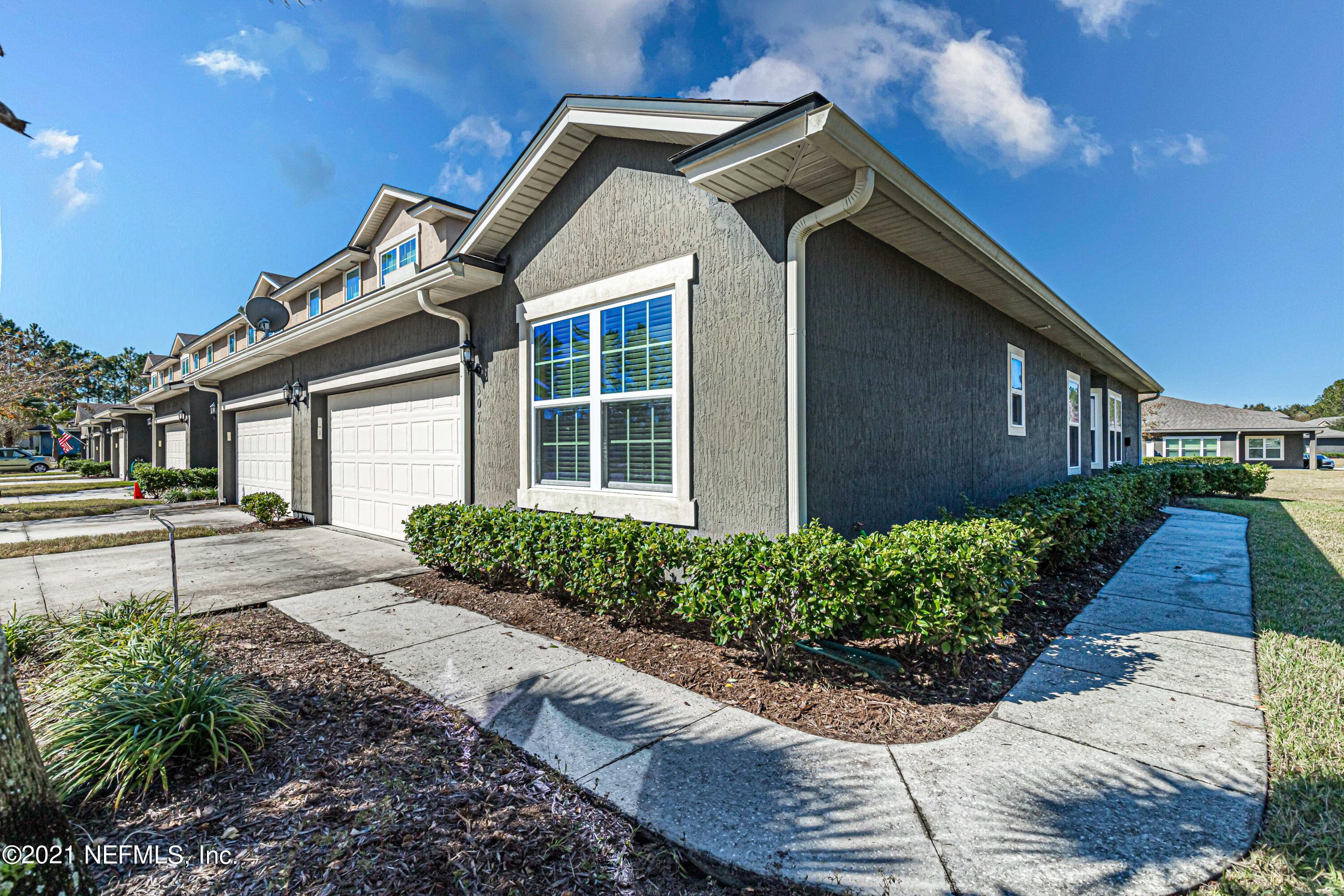 3071 Chestnut Ridge Way Orange Park, FL 32065 - Photo 3 of 51 4-Front Walk Way