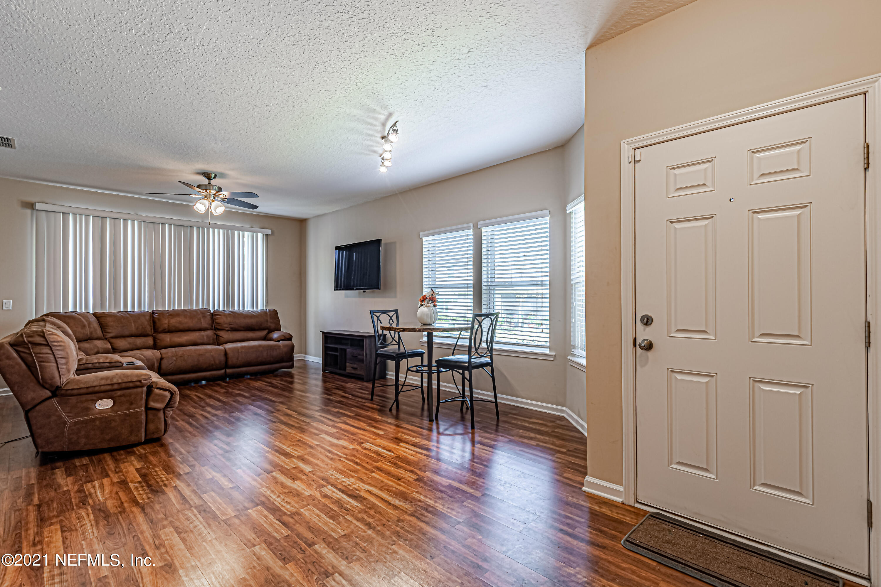 3071 Chestnut Ridge Way Orange Park, FL 32065 - Photo 7 of 51 8-Foyer View