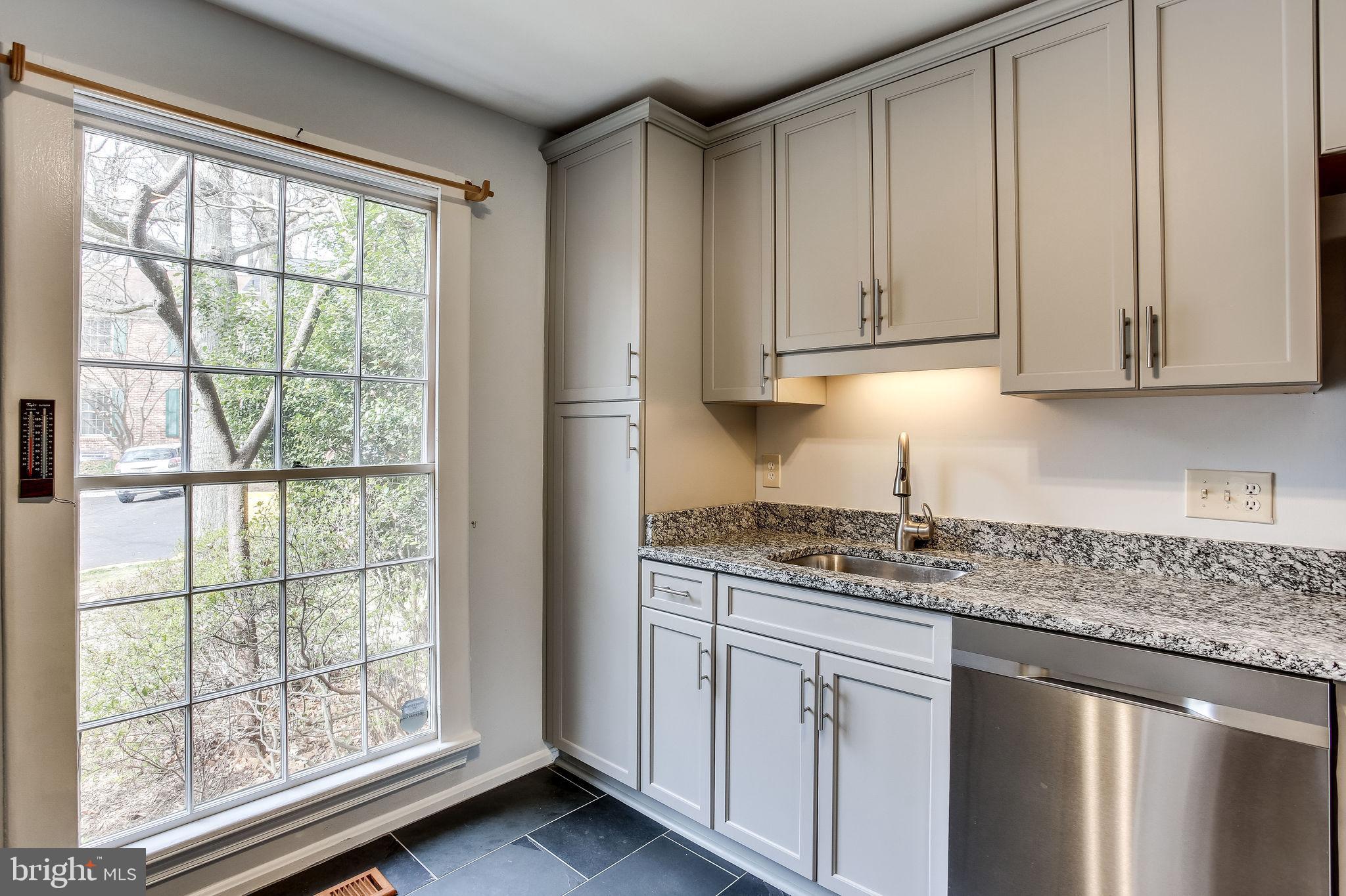 1525 Chatham Colony Court Reston, VA 20190 - Photo 15 of 48