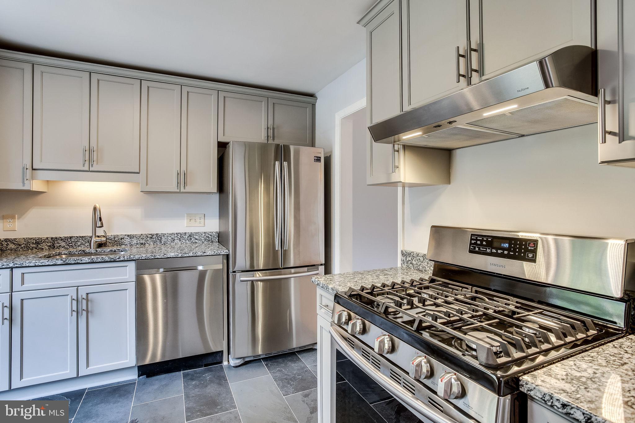 1525 Chatham Colony Court Reston, VA 20190 - Photo 18 of 48