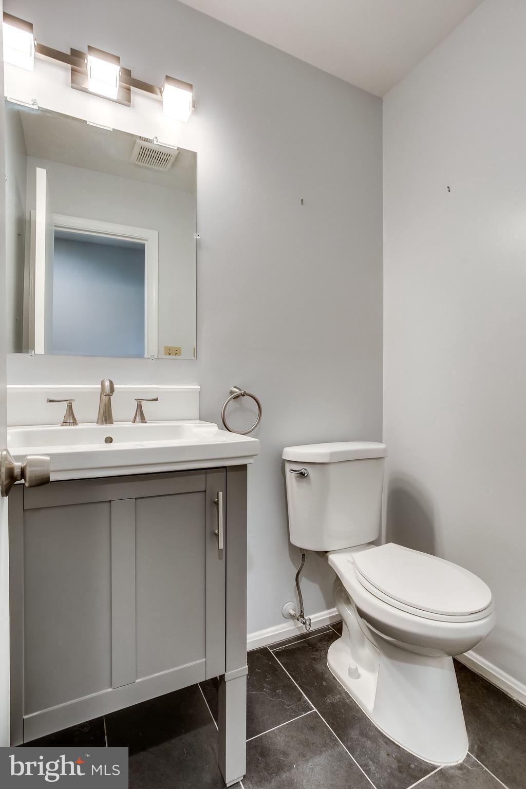 1525 Chatham Colony Court Reston, VA 20190 - Photo 6 of 48