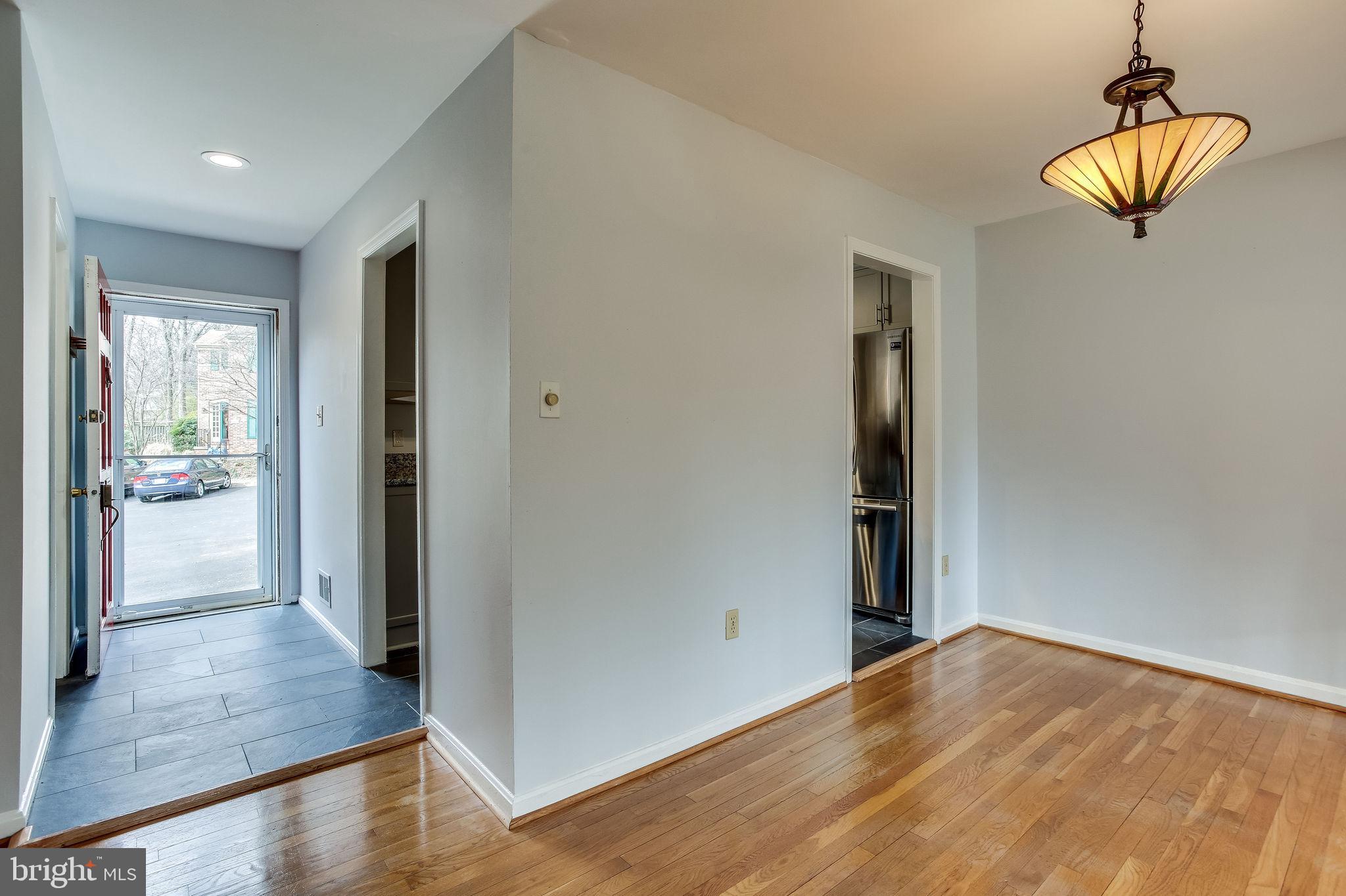 1525 Chatham Colony Court Reston, VA 20190 - Photo 8 of 48
