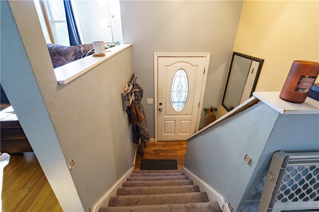 111 Brightside Avenue Warwick, RI 02889 - Photo 11 of 26