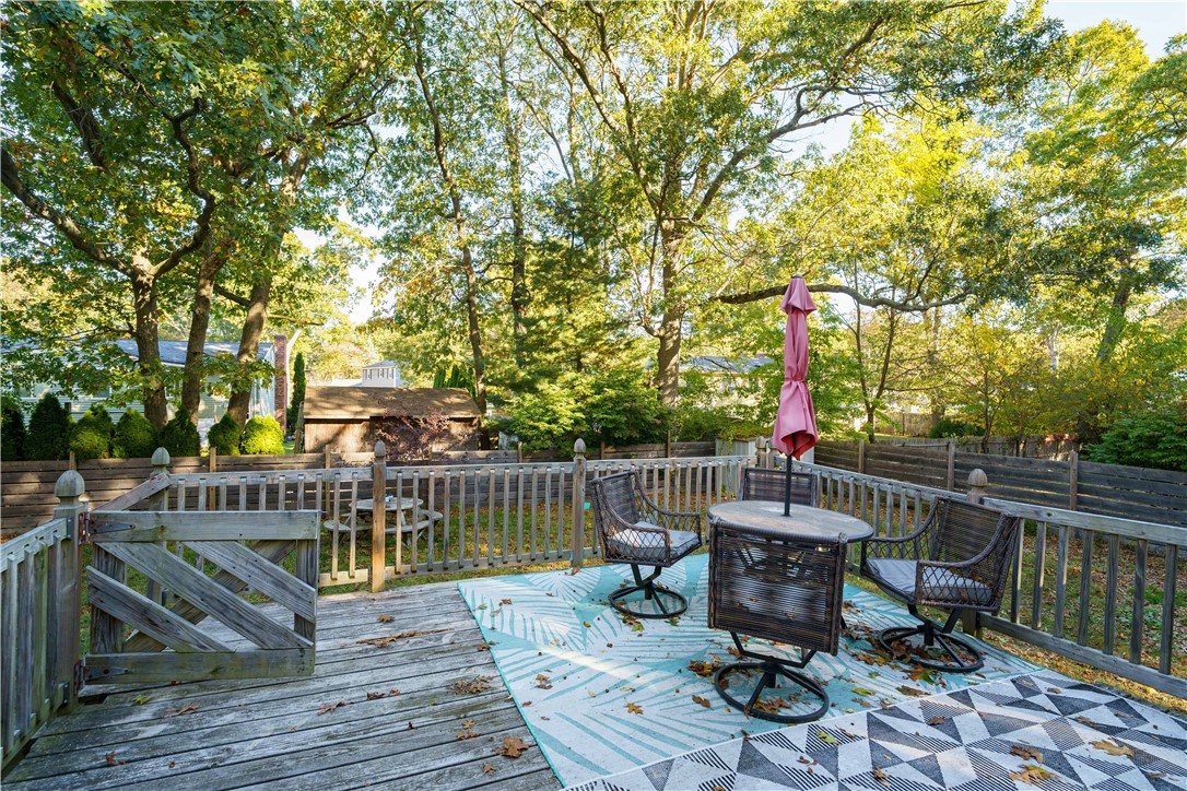 111 Brightside Avenue Warwick, RI 02889 - Photo 18 of 26