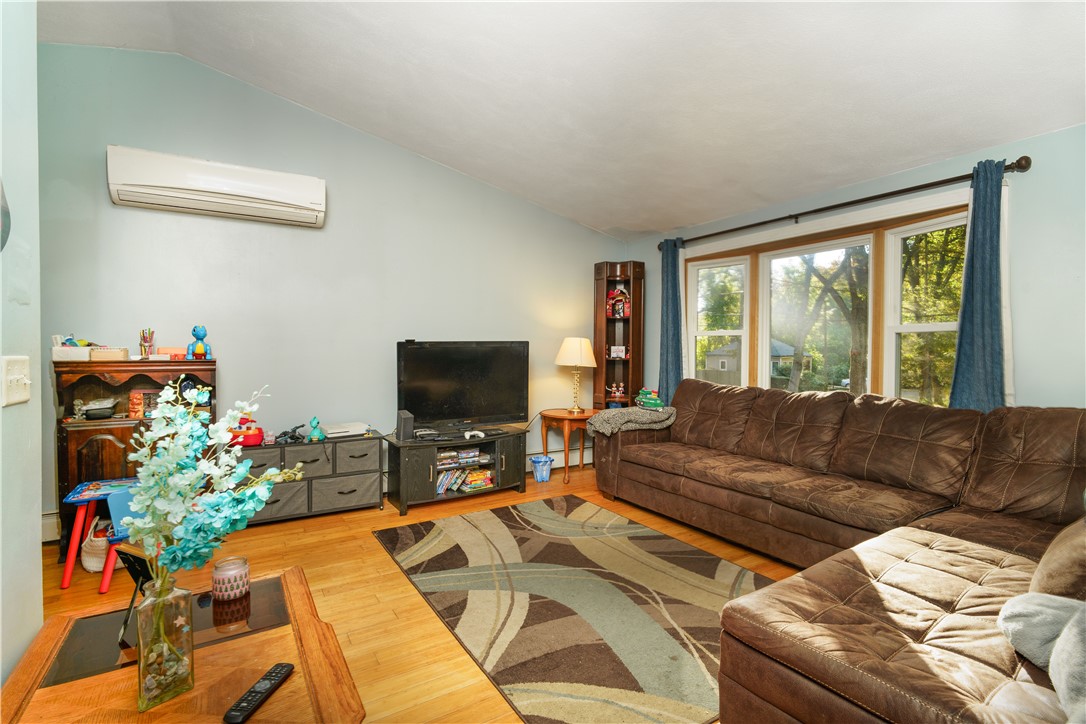 111 Brightside Avenue Warwick, RI 02889 - Photo 3 of 26