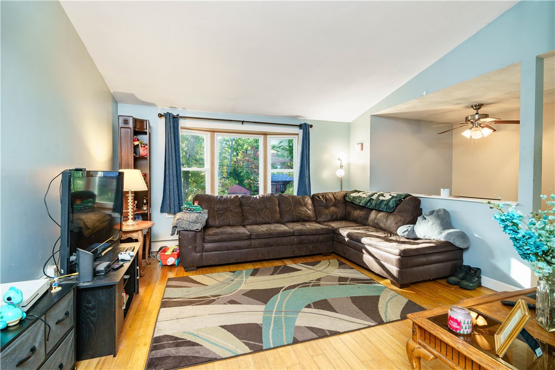 111 Brightside Avenue Warwick, RI 02889 - Photo 7 of 26