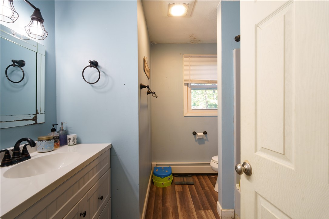 111 Brightside Avenue Warwick, RI 02889 - Photo 8 of 26