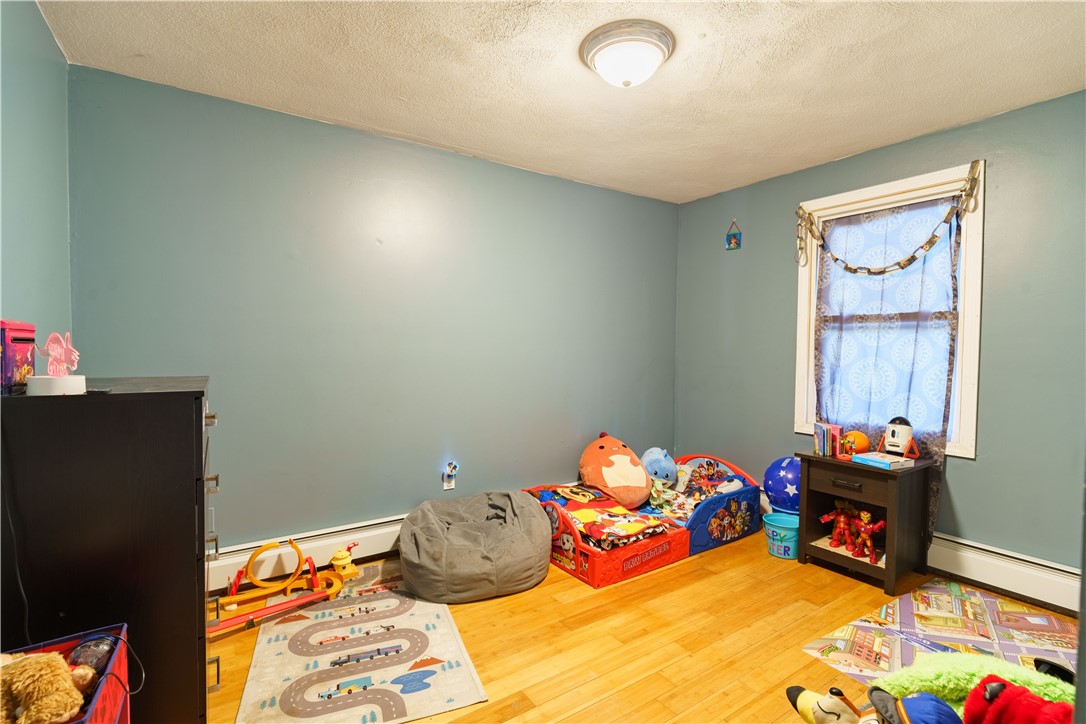 111 Brightside Avenue Warwick, RI 02889 - Photo 9 of 26