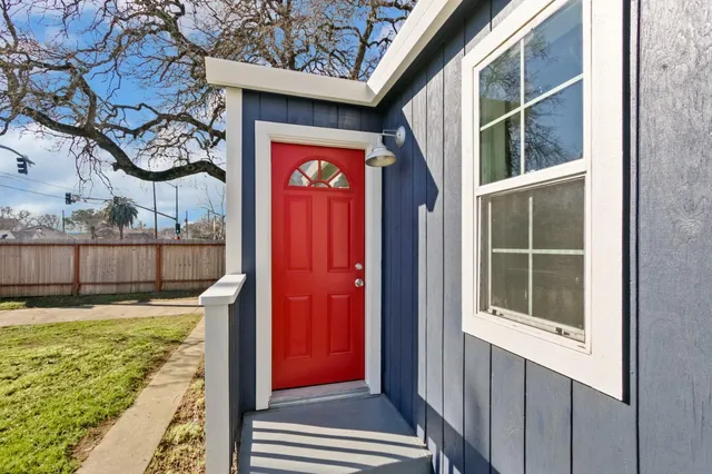 $379,000 | 1757 Kenwood Street, Sacramento, CA 95815