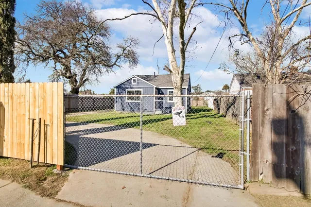 $379,000 | 1757 Kenwood Street, Sacramento, CA 95815