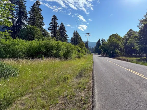 a view of a street view