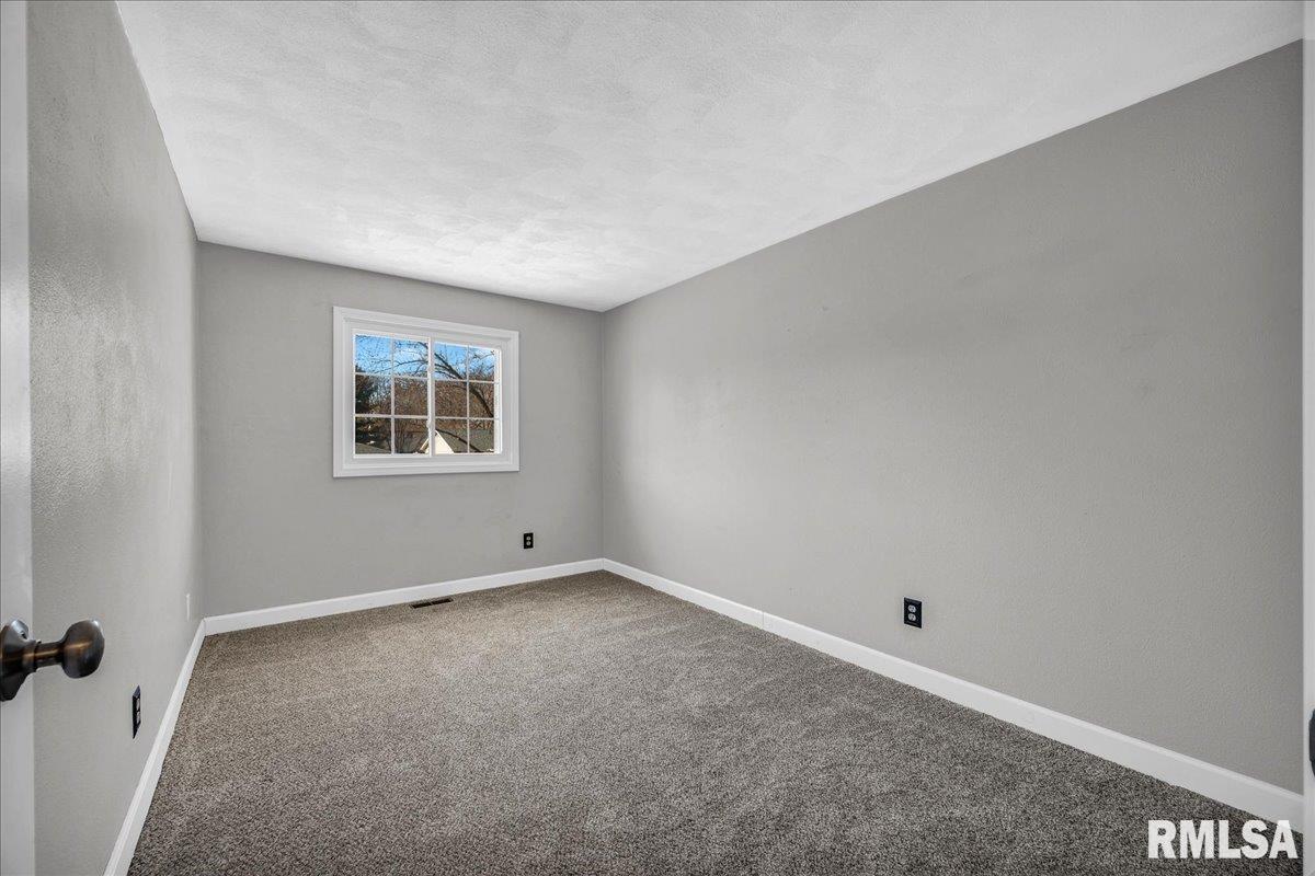 123 Kickapoo Drive East Peoria, IL 61611 - Photo 17 of 35