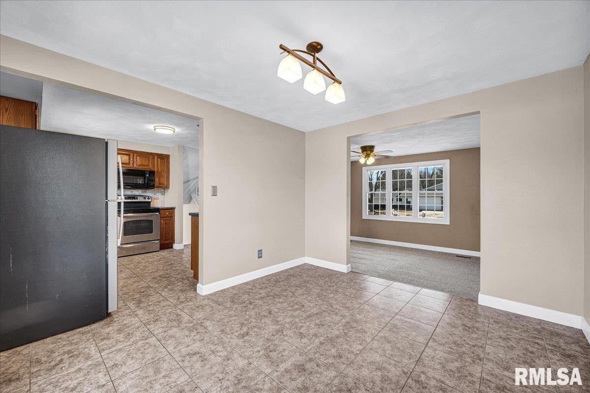 123 Kickapoo Drive East Peoria, IL 61611 - Photo 10 of 35