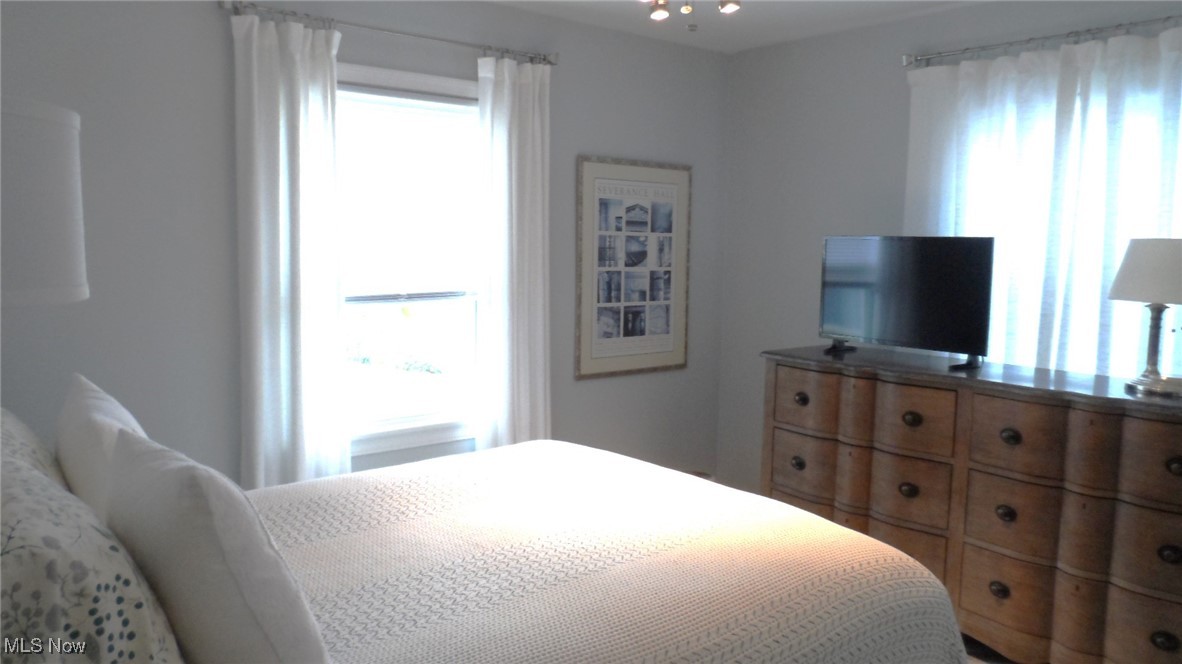 2542 Carson Road Fairlawn, OH 44333 - Photo 7 of 28 2nd Bedroom with multiple windows