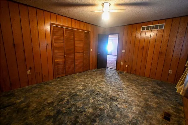 $199,900 | 10305 Northeast 1205 Private Road, Osceola, MO 64776